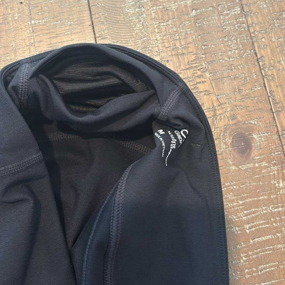 GAP Fit Women's Compression Leggings Medium - Picture 6 of 7